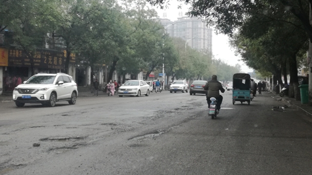 中州大道北段路況差